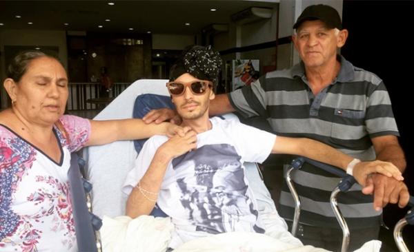 Jader recebe alta de hospital após um mês internado por grave acidente.(Imagem:Cidadeverde.com)