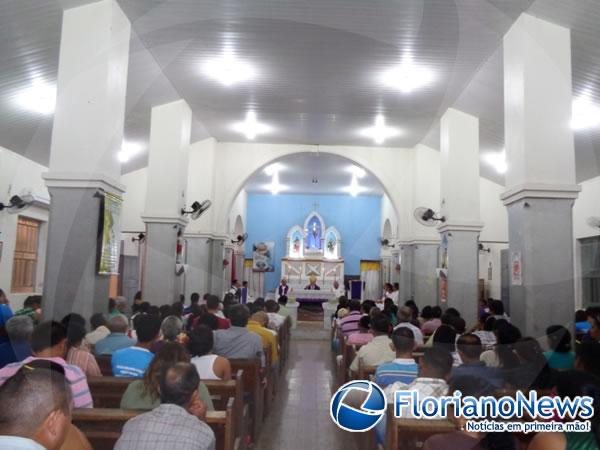 Pe. Aristides Ferreira toma posse como pároco de Nazaré do Piauí.(Imagem:FlorianoNews)