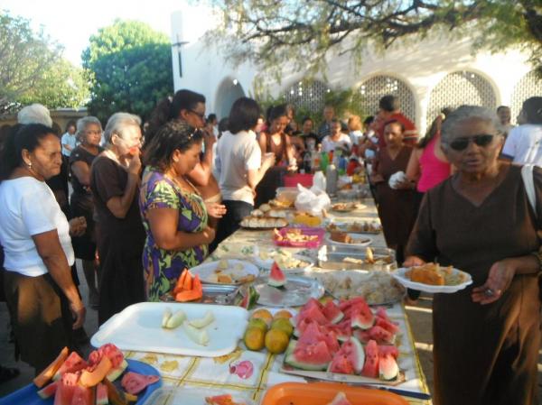 Café comunitário deu início ao Festejo de São Francisco de Assis em Floriano.(Imagem:FlorianoNews)