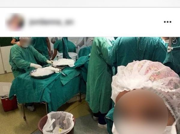 Enfermeira estava no centro cirúrgico quando fez a selfie.(Imagem:Reprodução/Instagram)