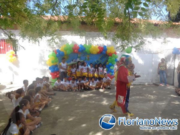 Escola Mega de Floriano realiza manhã recreativa para alunos.(Imagem:FlorianoNews)