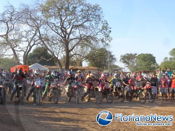 Amantes da velocidade participaram de prova de Motocross em Guadalupe.(Imagem:FlorianoNews)