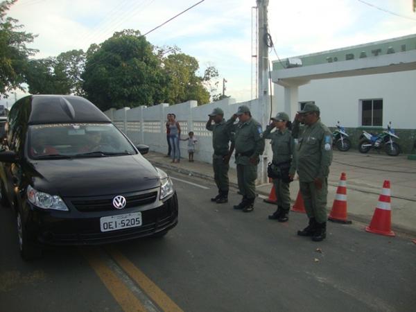 Sepultado corpo do PM Gérson Rodrigues da Paciência.(Imagem:Jc24horas)