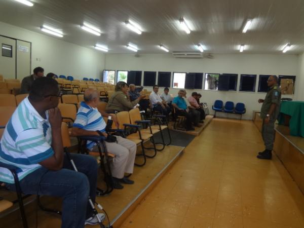 Reunião debateu segurança durante o Carnaval de Floriano.(Imagem:FlorianoNews)