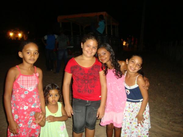 Crianças da comunidade Altos(Imagem:Amarelinho)