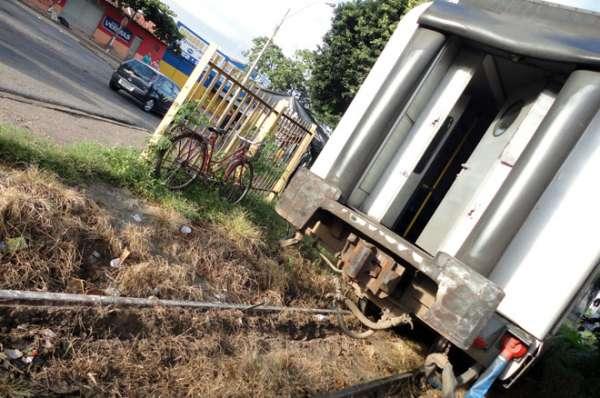 Metrô de THE descarrila mais uma vez(Imagem:180Graus)