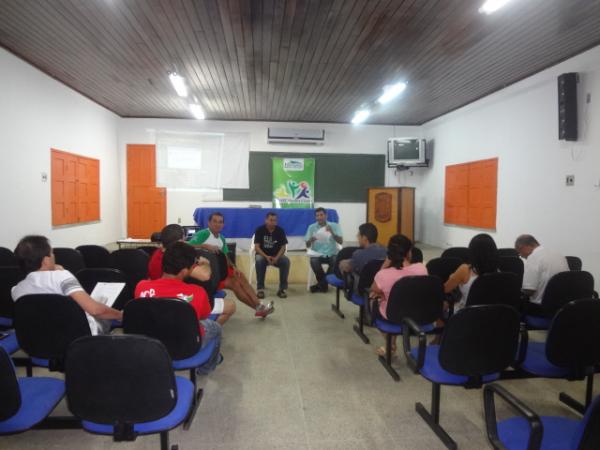 Reunião discute regulamento dos Jogos Escolares de Floriano.(Imagem:FlorianoNews)