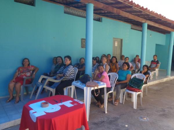 Floriano sedia capacitação de lideranças sindicais do SINTE.(Imagem:FlorianoNews)