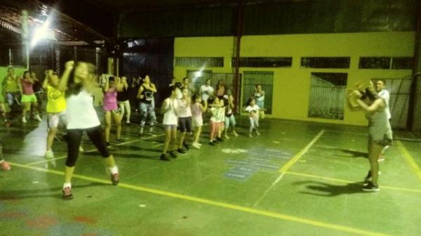 Dia da Mulher é comemorado com aulão de Zumba na Escola Pequeno Príncipe.(Imagem:FlorianoNews)