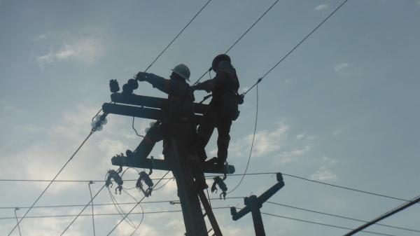 Desligamento de emergência deixa bairros de Floriano sem energia elétrica.(Imagem:FlorianoNews)