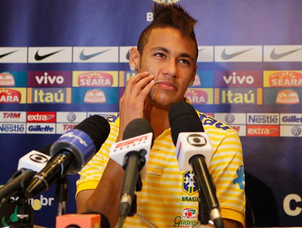Neymar durante entrevista coletiva da Seleção na Costa Rica antes de amistoso.(Imagem:Rafael Ribeiro/CBF)