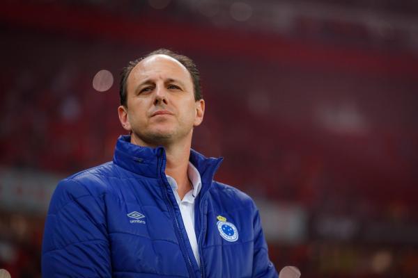 Rogério Ceni tem oito jogos no comando do Cruzeiro; duas vitórias, dois empates e quatro derrotas.(Imagem:Vinnicius Silva / Cruzeiro)