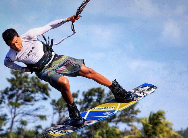 Set Teixeira em ação na primeira etapa do Brasileiro de Kitesurf disputado no litoral do Piauí.(Imagem: Leandro Porto)