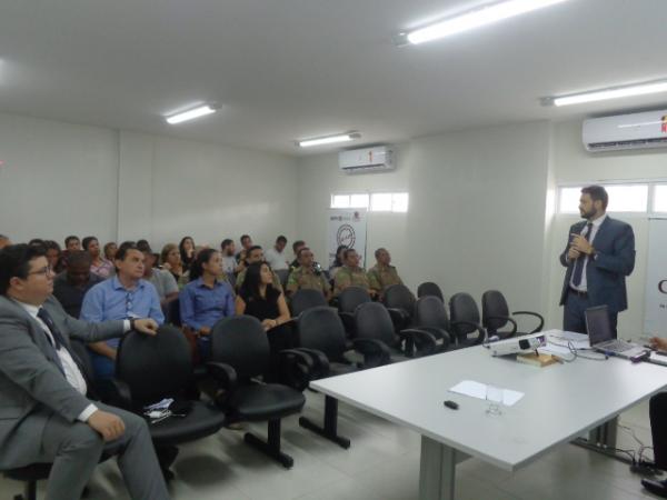 MPPI apresenta projeto de combate ao tráfico de drogas à entidades de Floriano.(Imagem:FlorianoNews)