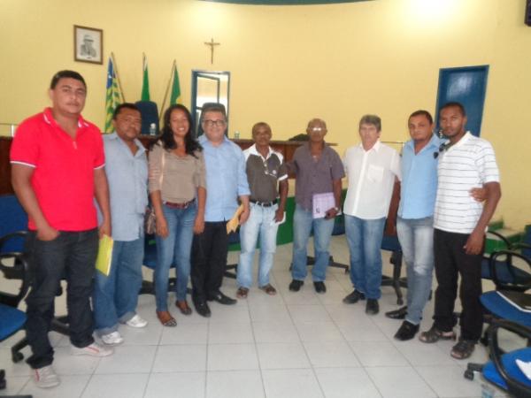 Presidentes de bairros participam de assembleia na Câmara Municipal.(Imagem:FlorianoNews)