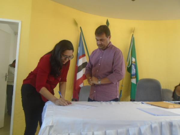 Secretaria de Saúde de Barão de Grajaú empossa servidores concursados.(Imagem:FlorianoNews)