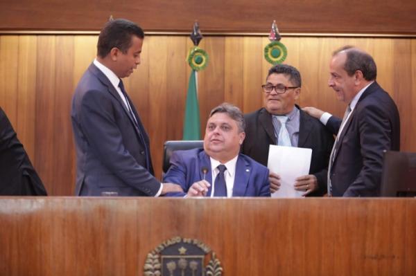 Deputados apresentam 18 requerimentos com pedido de obras ao Executivo(Imagem:Alepi)