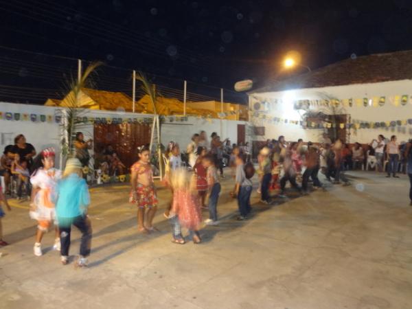 Arraiá do Ginásio Primeiro de Maio é realizado em clima de muita alegria e descontração.(Imagem:FlorianoNews)