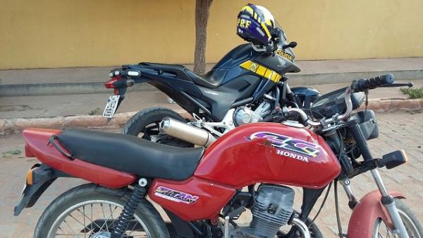 Motociclistas da PRF recuperam dois veículos roubados em Marcolândia.(Imagem:PRF)