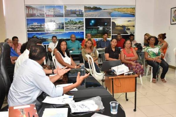 Executivo reúne representantes de bairros para discutir orçamento de Floriano 2019.(Imagem:SECOM)