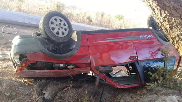 Acidente entre carro e moto deixa três pessoas feridas na zona rural de Floriano.(Imagem:Divulgação)