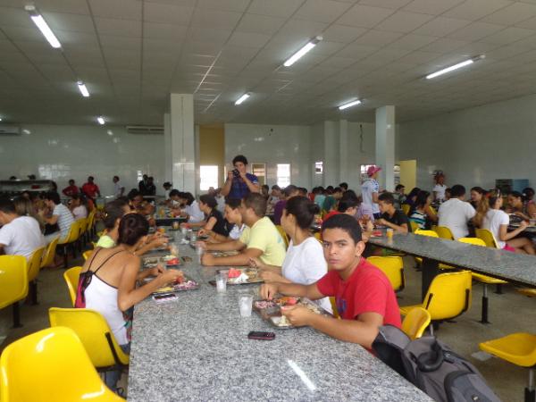 Universidade Federal do Piauí inaugurou restaurante universitário.(Imagem:FlorianoNews)