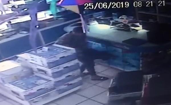 Cinco computadores foram furtados de uma só vez de loja em Parnaíba.(Imagem:Reprodução)