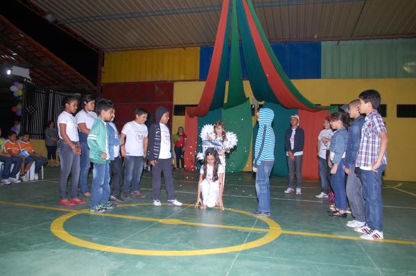 Alunos da Escola Pequeno Príncipe participaram do II Sarau e lançamento de livro.(Imagem:EPP)