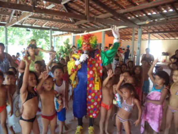 Creche realiza dia de lazer para alunos em comemoração ao Dia das Crianças.(Imagem:FlorianoNews)