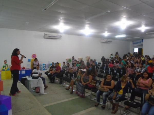 Educadores participam do IV Seminário Intermunicipal do PNAIC em Floriano.(Imagem:FlorianoNews)