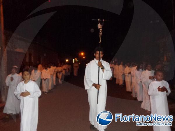 Procissão e missa encerraram os festejos de Nossa Senhora das Graças em Floriano.(Imagem:FlorianoNews)