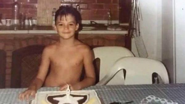 Felipe Neto completa 32 anos e posta foto de quando era criança(Imagem:Reprodução/Instagram)