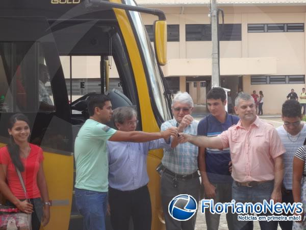 UFPI Campus Floriano adquire novo ônibus.(Imagem:FlorianoNews)