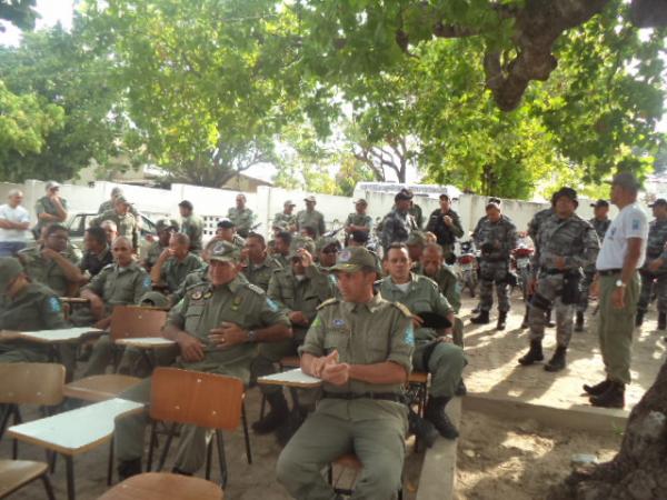 Policiais militares participam de palestra sobre câncer de próstata.(Imagem:FlorianoNews)