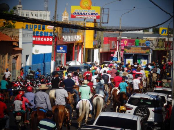 Cavalgada e missa abrem o Dia do Vaqueiro nos festejos de São Pedro de Alcântara.(Imagem:FlorianoNews)