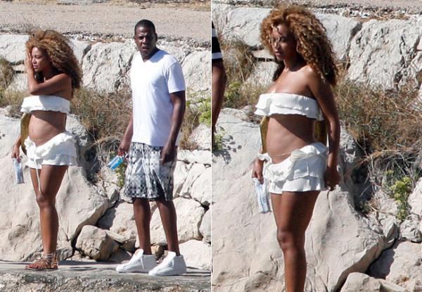Beyoncé exibe barriguinha de grávida.(Imagem:Reprodução)