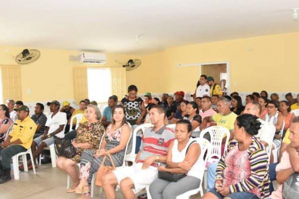 Pescadores de Floriano participam de reunião para discutir o período da piracema.(Imagem:SECOM)