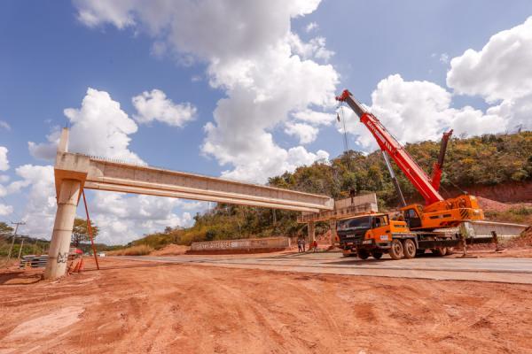 Construçao do viaduto(Imagem: Lucas Dias/GP1)
