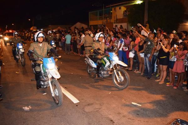 Recorde de público prestigia desfile cívico na Avenida Frei Antônio Curcio.(Imagem:Waldemir Miranda)