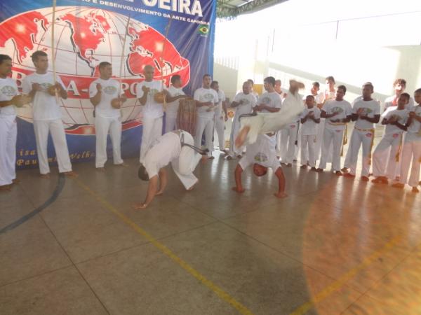 Abadá Capoeira realizou batismo e troca de cordas em Floriano.(Imagem:FlorianoNews)