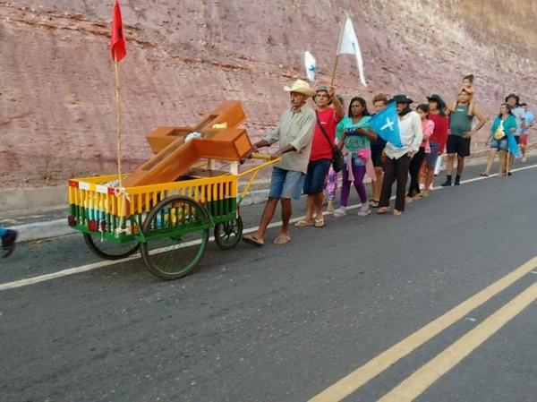 Grupo saiu de Teresina com destino a Santa Cruz dos Milagres.(Imagem:Raily Pereira/Arquivo Pessoal)