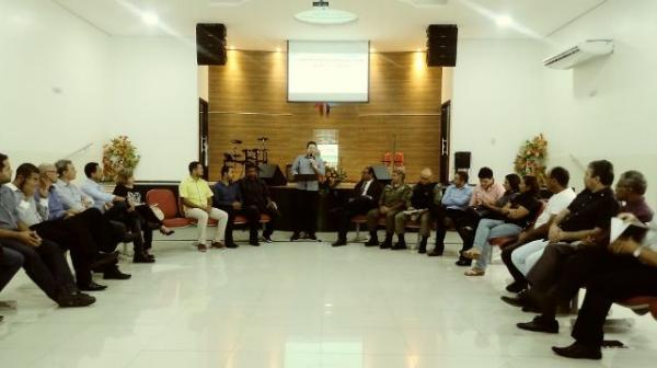 Igreja Batista de Floriano realiza fórum sobre segurança pública no município.(Imagem:FlorianoNews)