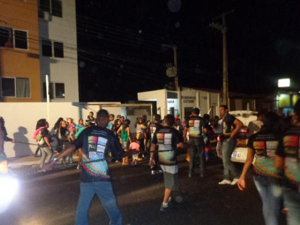 multidão louva e se diverte em Marcha para Jesus.(Imagem:FlorianoNews)