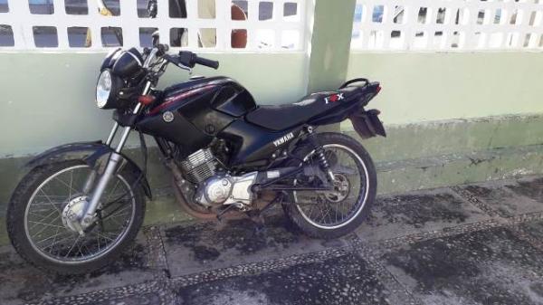 PM recupera motocicleta em estado de abandono em Floriano.(Imagem:FlorianoNews)