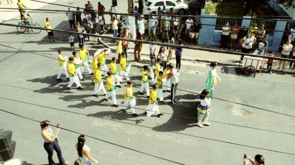 Ginásio Primeiro de Maio celebra 61 anos de fundação com desfile cívico. (Imagem:FlorianoNews)