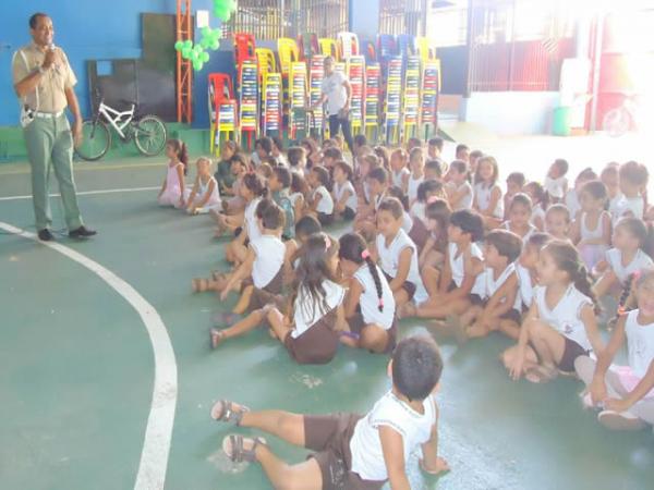 Escola Pequeno Príncipe realizou ações educativas em comemoração à Semana Nacional de Trânsito.(Imagem:EPP)