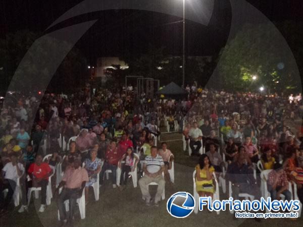 Cantor gospel Armando Filho realiza show em Floriano.(Imagem:FlorianoNews)