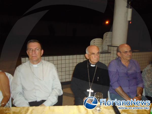 Missa e jantar celebraram quarenta anos de bispado de Dom Augusto.(Imagem:FlorianoNews)