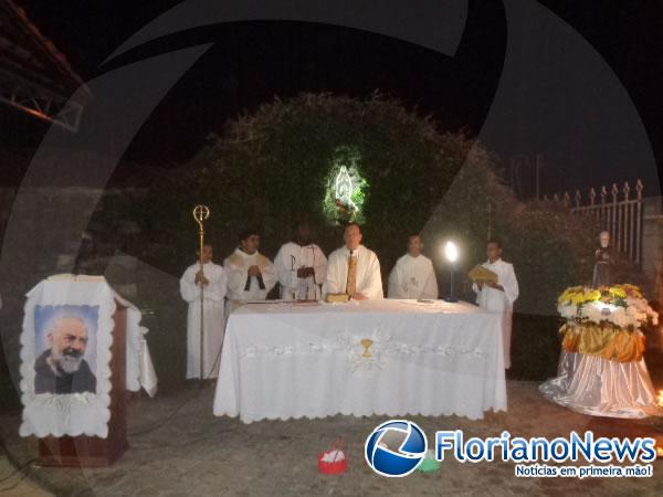 Festejo de São Pio de Pietrelcina é encerrado com procissão e missa.(Imagem:FlorianoNews)