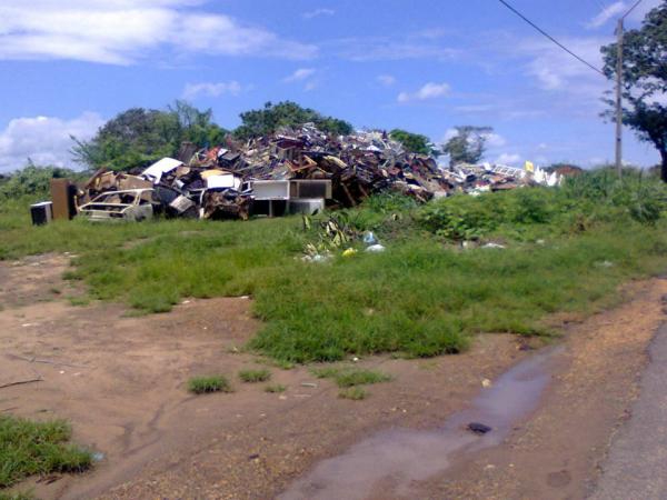 Moradora denuncia situação precária do bairro Sambaíba Nova.(Imagem:Maria da Guia Pereira)